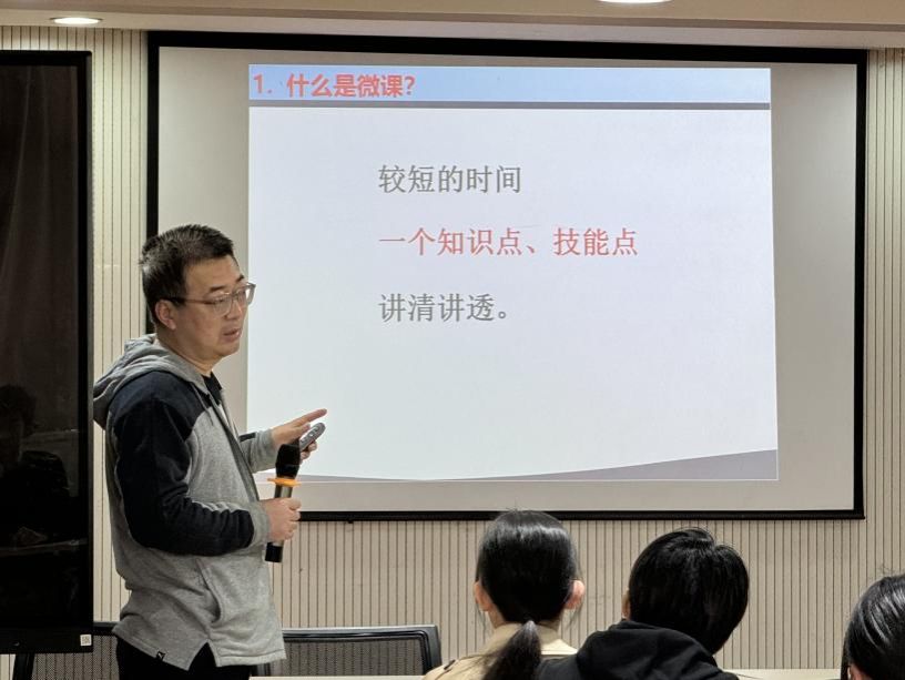 e6ed5d251271402eff9634803b8e713e